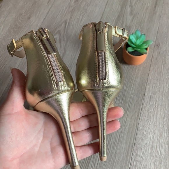 Kelly & Katie Lurton size 7 1/2 M - Picture 15 of 16